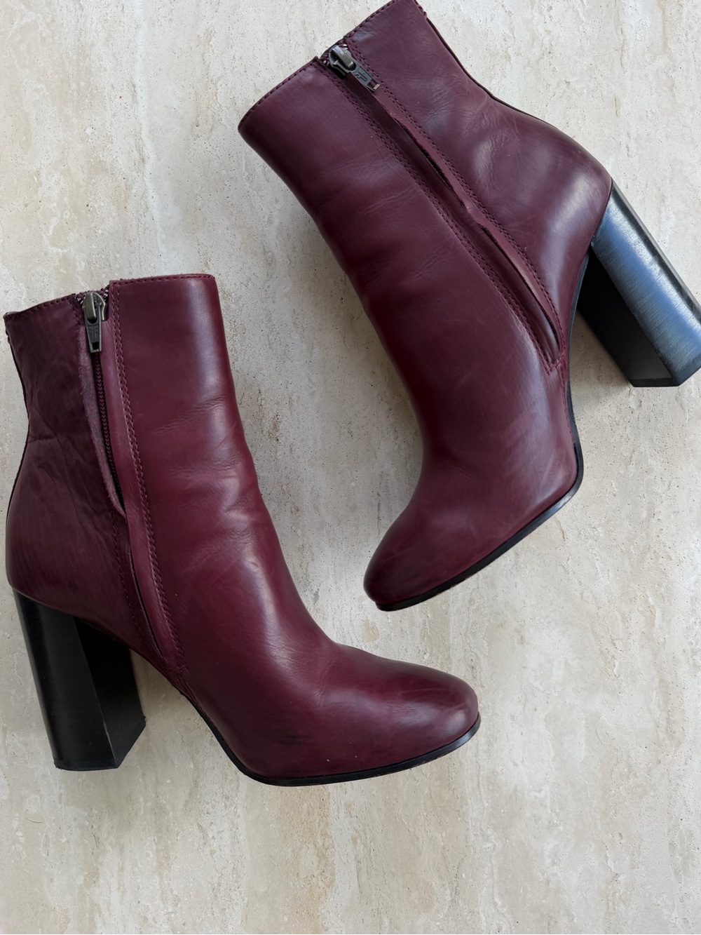 Gorgeous Burgundy Frye Mina Leather Ankle Boots